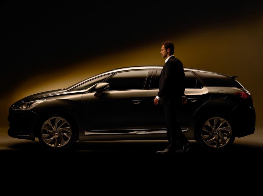  Citroen DS5 2012 года  (фото 3 из 182)